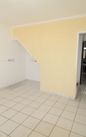 Casa para alugar com 100m², 2 quartos e 1 vagaSala