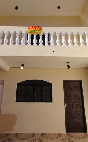Casa para alugar com 100m², 2 quartos e 1 vagaFachada