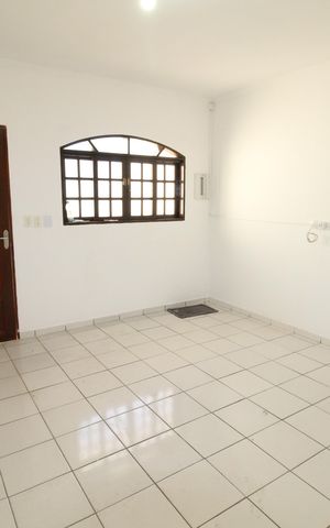 Casa para alugar com 100m², 2 quartos e 1 vagaSala