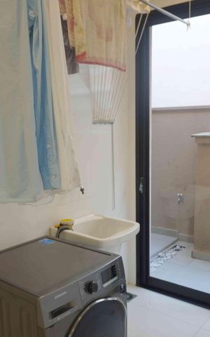 Casa de condomínio à venda com 250m², 4 quartos e 4 vagasÁrea de Serviço