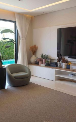 Casa de condomínio à venda com 250m², 4 quartos e 4 vagasSala