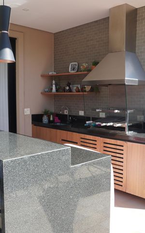 Casa de condomínio à venda com 250m², 4 quartos e 4 vagasChurrasqueira