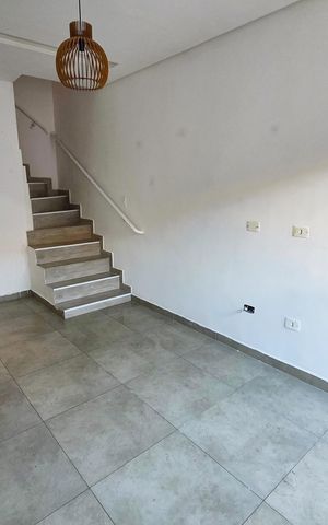 Casa de condomínio para alugar com 74m², 2 quartos e 1 vaga Casa de condomínio para alugar com 74m², 2 quartos e 1 vagaSala