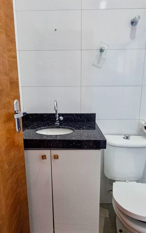 Casa de condomínio para alugar com 74m², 2 quartos e 1 vaga Casa de condomínio para alugar com 74m², 2 quartos e 1 vagaBanheiro