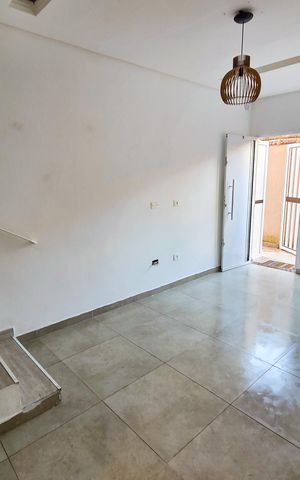 Casa de condomínio para alugar com 74m², 2 quartos e 1 vaga Casa de condomínio para alugar com 74m², 2 quartos e 1 vagaSala