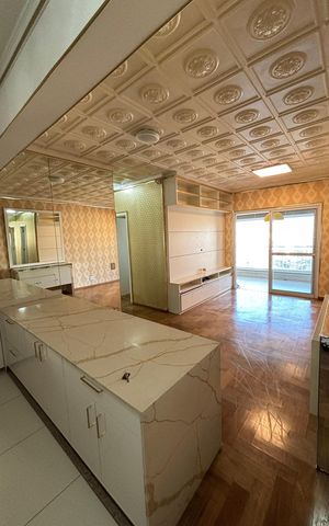 Apartamento à venda com 94m², 3 quartos e 2 vagas Apartamento à venda com 94m², 3 quartos e 2 vagasCozinha