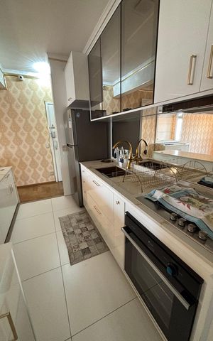 Apartamento à venda com 94m², 3 quartos e 2 vagas Apartamento à venda com 94m², 3 quartos e 2 vagasCozinha
