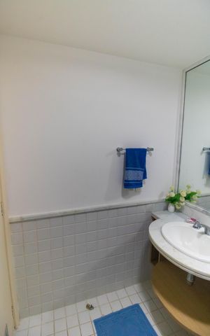 Apartamento para alugar com 70m², 2 quartos e 3 vagas Apartamento para alugar com 70m², 2 quartos e 3 vagasBanheiro da Suíte 2