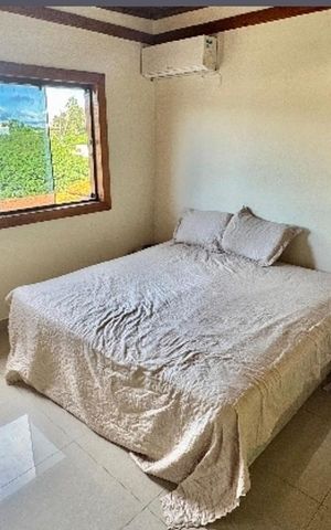 Casa de condomínio à venda com 240m², 3 quartos e 10 vagas Casa de condomínio à venda com 240m², 3 quartos e 10 vagasQuarto