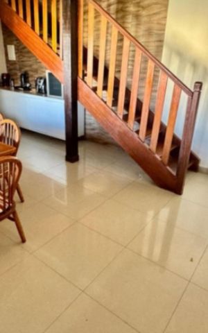 Casa de condomínio à venda com 240m², 3 quartos e 10 vagas Casa de condomínio à venda com 240m², 3 quartos e 10 vagasSala
