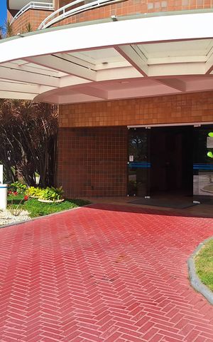 Apartamento à venda com 70m², 2 quartos e 3 vagas Apartamento à venda com 70m², 2 quartos e 3 vagasFachada