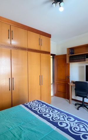 Casa à venda com 484m², 4 quartos e 2 vagas Casa à venda com 484m², 4 quartos e 2 vagasQuarto