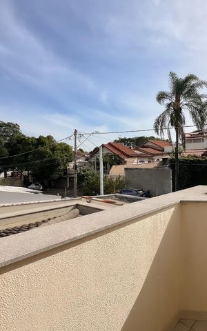 Casa à venda com 484m², 4 quartos e 2 vagas Casa à venda com 484m², 4 quartos e 2 vagasVaranda do Quarto
