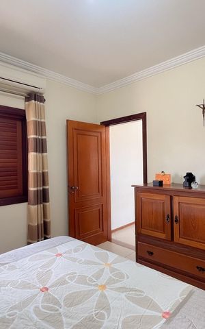 Casa à venda com 484m², 4 quartos e 2 vagas Casa à venda com 484m², 4 quartos e 2 vagasQuarto 2