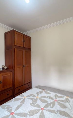 Casa à venda com 484m², 4 quartos e 2 vagas Casa à venda com 484m², 4 quartos e 2 vagasQuarto 2