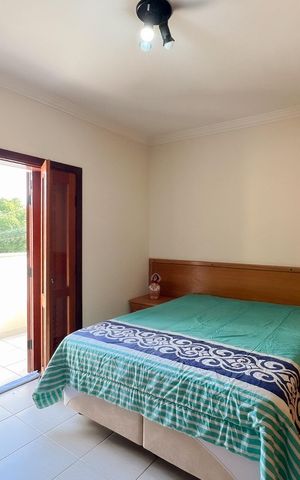 Casa à venda com 484m², 4 quartos e 2 vagas Casa à venda com 484m², 4 quartos e 2 vagasQuarto