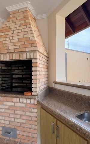 Casa à venda com 484m², 4 quartos e 2 vagas Casa à venda com 484m², 4 quartos e 2 vagasÁrea comum