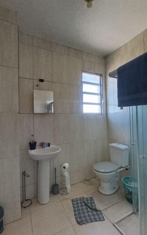 Apartamento para alugar com 57m², 2 quartos e sem vaga Apartamento para alugar com 57m², 2 quartos e sem vagaBanheiro
