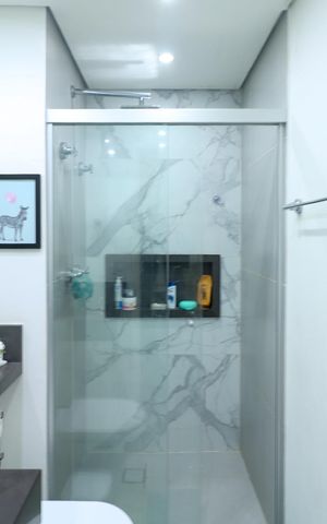 Apartamento à venda com 80m², 2 quartos e 2 vagas Apartamento à venda com 80m², 2 quartos e 2 vagasBanheiro Social