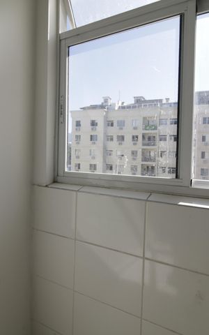 Apartamento à venda com 72m², 3 quartos e 1 vagaÁrea de Serviço
