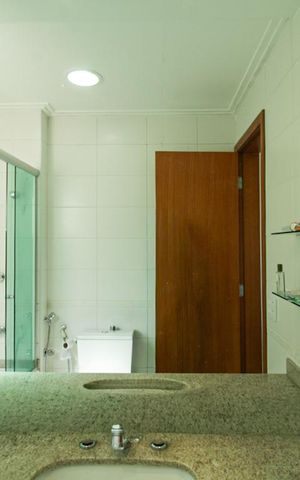 Apartamento à venda com 123m², 3 quartos e 3 vagas Apartamento à venda com 123m², 3 quartos e 3 vagasBanheiro da Suíte