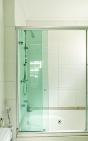 Apartamento à venda com 123m², 3 quartos e 3 vagas Apartamento à venda com 123m², 3 quartos e 3 vagasBanheiro da Suíte