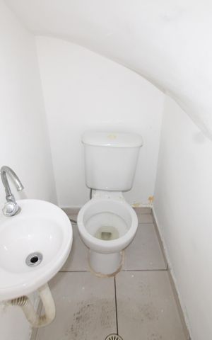 Casa para alugar com 60m², 2 quartos e 1 vagaLavabo