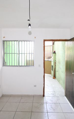 Casa para alugar com 60m², 2 quartos e 1 vagaSala