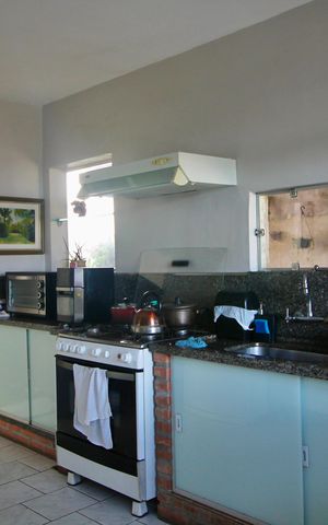 Casa à venda com 300m², 5 quartos e 6 vagas Casa à venda com 300m², 5 quartos e 6 vagasCozinha