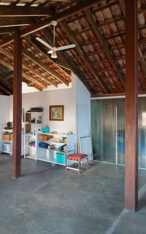 Casa à venda com 300m², 5 quartos e 6 vagas Casa à venda com 300m², 5 quartos e 6 vagasMezanino
