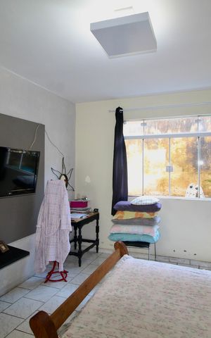 Casa à venda com 300m², 5 quartos e 6 vagas Casa à venda com 300m², 5 quartos e 6 vagasSuite