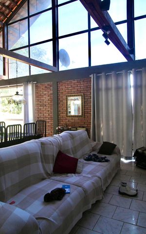 Casa à venda com 300m², 5 quartos e 6 vagas Casa à venda com 300m², 5 quartos e 6 vagasSala
