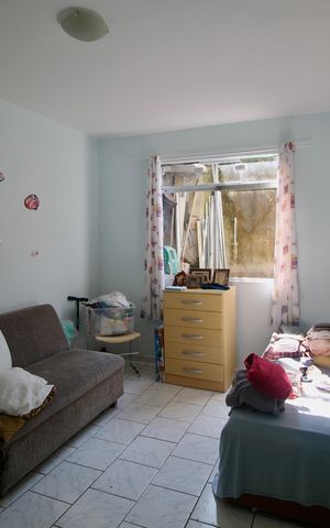 Casa à venda com 300m², 5 quartos e 6 vagas Casa à venda com 300m², 5 quartos e 6 vagasQuarto