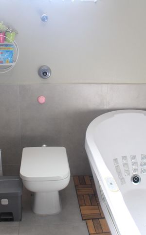 Apartamento à venda com 214m², 4 quartos e 2 vagasBanheiro da Suíte 2