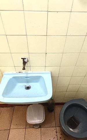 Casa para alugar com 52m², 1 quarto e sem vaga Casa para alugar com 52m², 1 quarto e sem vagaBanheiro