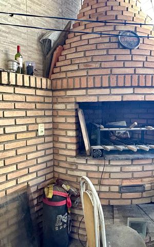 Casa para alugar com 250m², 4 quartos e 3 vagasChurrasqueira