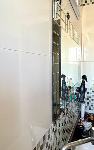Casa para alugar com 250m², 4 quartos e 3 vagasBanheiro 2