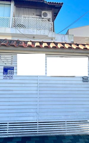 Casa para alugar com 250m², 4 quartos e 3 vagasPlaca instalada na fachada do imóvel 
