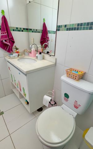 Casa de condomínio à venda com 86m², 3 quartos e 2 vagas Casa de condomínio à venda com 86m², 3 quartos e 2 vagasBanheiro social