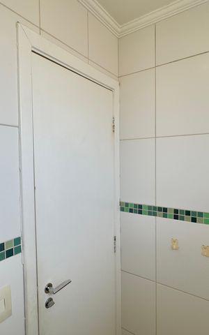 Casa de condomínio à venda com 86m², 3 quartos e 2 vagas Casa de condomínio à venda com 86m², 3 quartos e 2 vagasBanheiro social