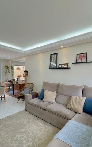 Casa de condomínio à venda com 86m², 3 quartos e 2 vagas Casa de condomínio à venda com 86m², 3 quartos e 2 vagasSala