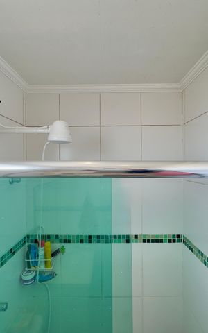 Casa de condomínio à venda com 86m², 3 quartos e 2 vagas Casa de condomínio à venda com 86m², 3 quartos e 2 vagasBanheiro social