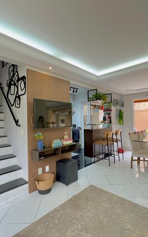 Casa de condomínio à venda com 86m², 3 quartos e 2 vagas Casa de condomínio à venda com 86m², 3 quartos e 2 vagasSala