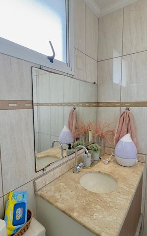 Casa de condomínio à venda com 86m², 3 quartos e 2 vagas Casa de condomínio à venda com 86m², 3 quartos e 2 vagasBanheiro da suíte