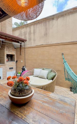 Casa de condomínio à venda com 86m², 3 quartos e 2 vagas Casa de condomínio à venda com 86m², 3 quartos e 2 vagasQuintal