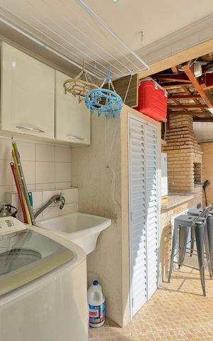 Casa de condomínio à venda com 86m², 3 quartos e 2 vagas Casa de condomínio à venda com 86m², 3 quartos e 2 vagasÁrea de Serviço