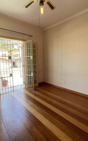Casa à venda com 160m², 3 quartos e 2 vagas Casa à venda com 160m², 3 quartos e 2 vagasSuíte 2
