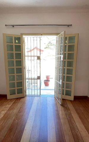 Casa à venda com 160m², 3 quartos e 2 vagas Casa à venda com 160m², 3 quartos e 2 vagasSuíte 2