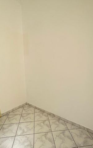 Casa à venda com 160m², 3 quartos e 2 vagas Casa à venda com 160m², 3 quartos e 2 vagasQuarto de Serviço