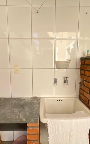 Casa à venda com 160m², 3 quartos e 2 vagas Casa à venda com 160m², 3 quartos e 2 vagasÁrea de Serviço